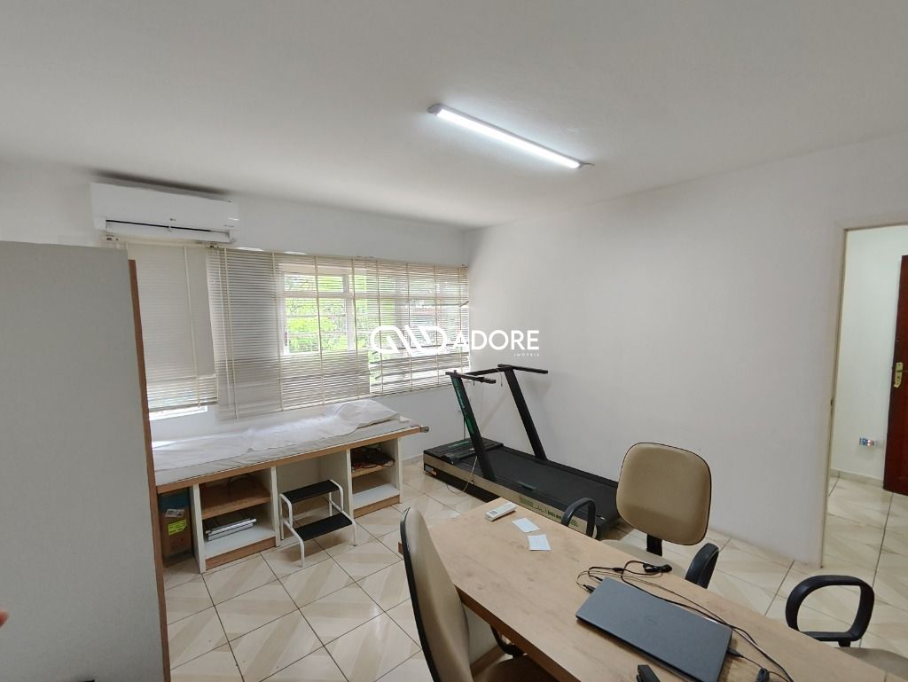 Casa à venda com 1 quarto, 325m² - Foto 26