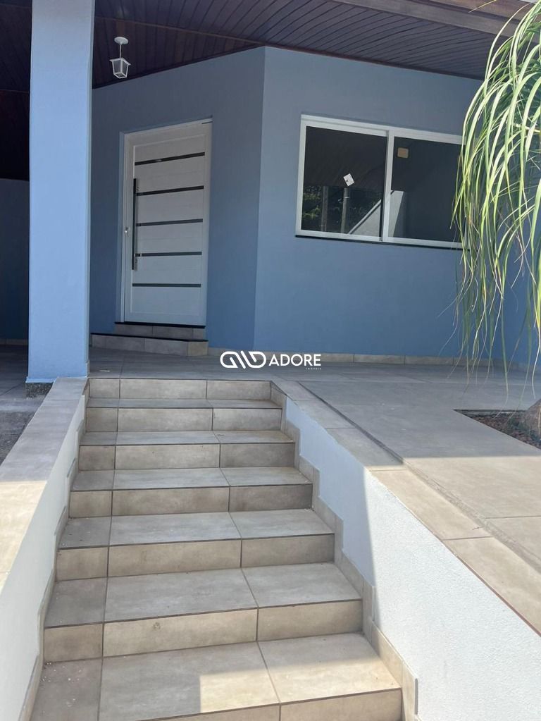 Casa à venda com 2 quartos, 200m² - Foto 2