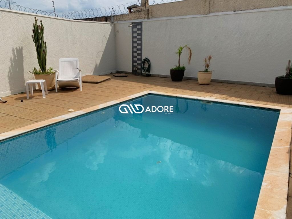 Casa de Condomínio à venda e aluguel com 4 quartos, 220m² - Foto 1