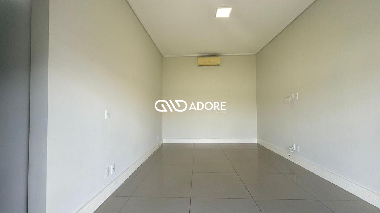 Casa de Condomínio à venda com 4 quartos, 350m² - Foto 19