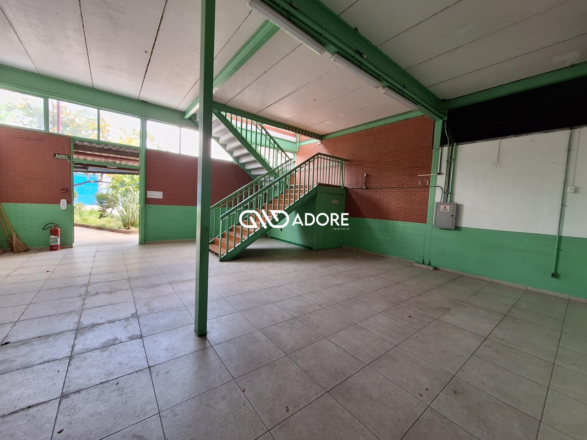 Prédio Inteiro para alugar com 26 quartos, 311m² - Foto 3