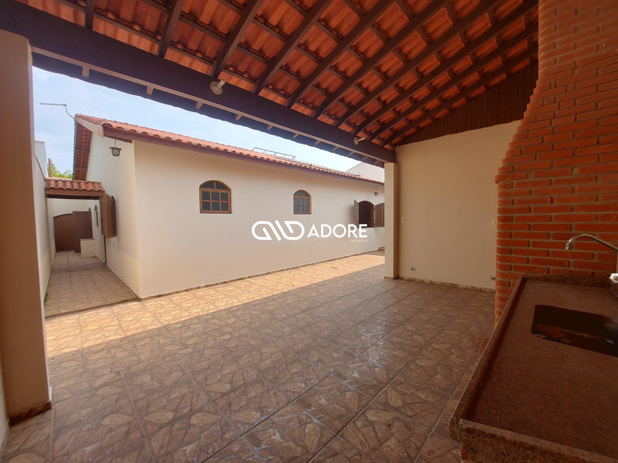 Casa à venda e aluguel com 3 quartos, 246m² - Foto 10