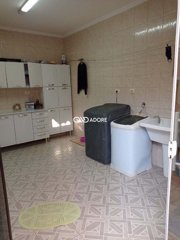 Casa à venda com 3 quartos, 201m² - Foto 5