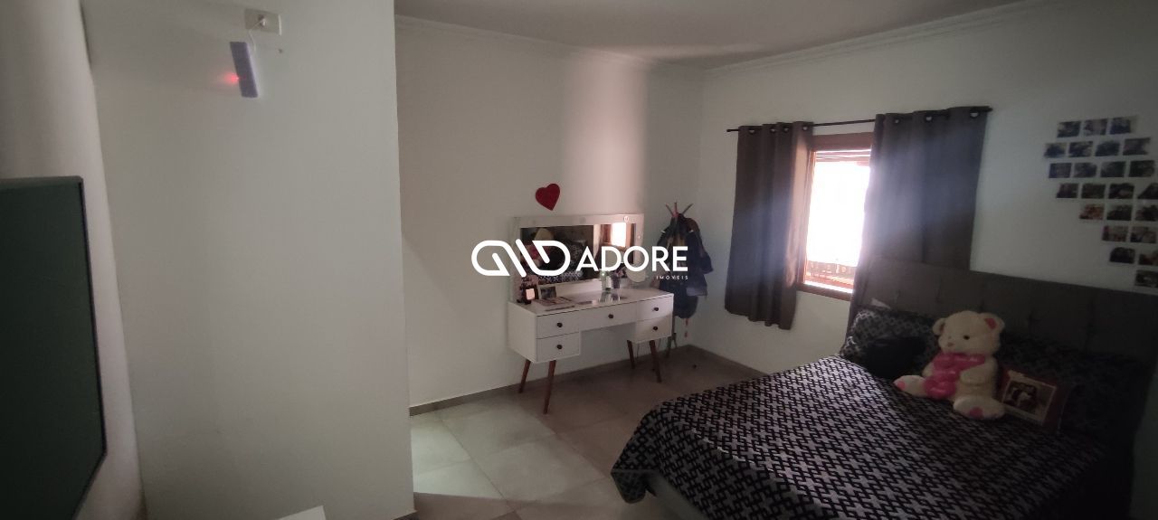 Casa à venda com 4 quartos, 350m² - Foto 17