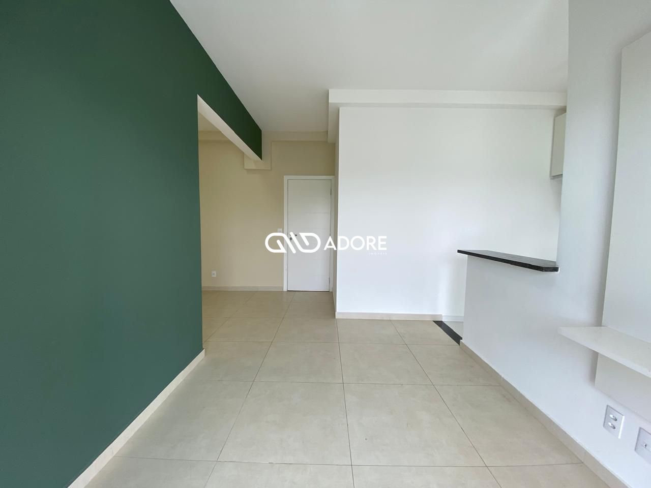 Apartamento à venda com 2 quartos, 65m² - Foto 1