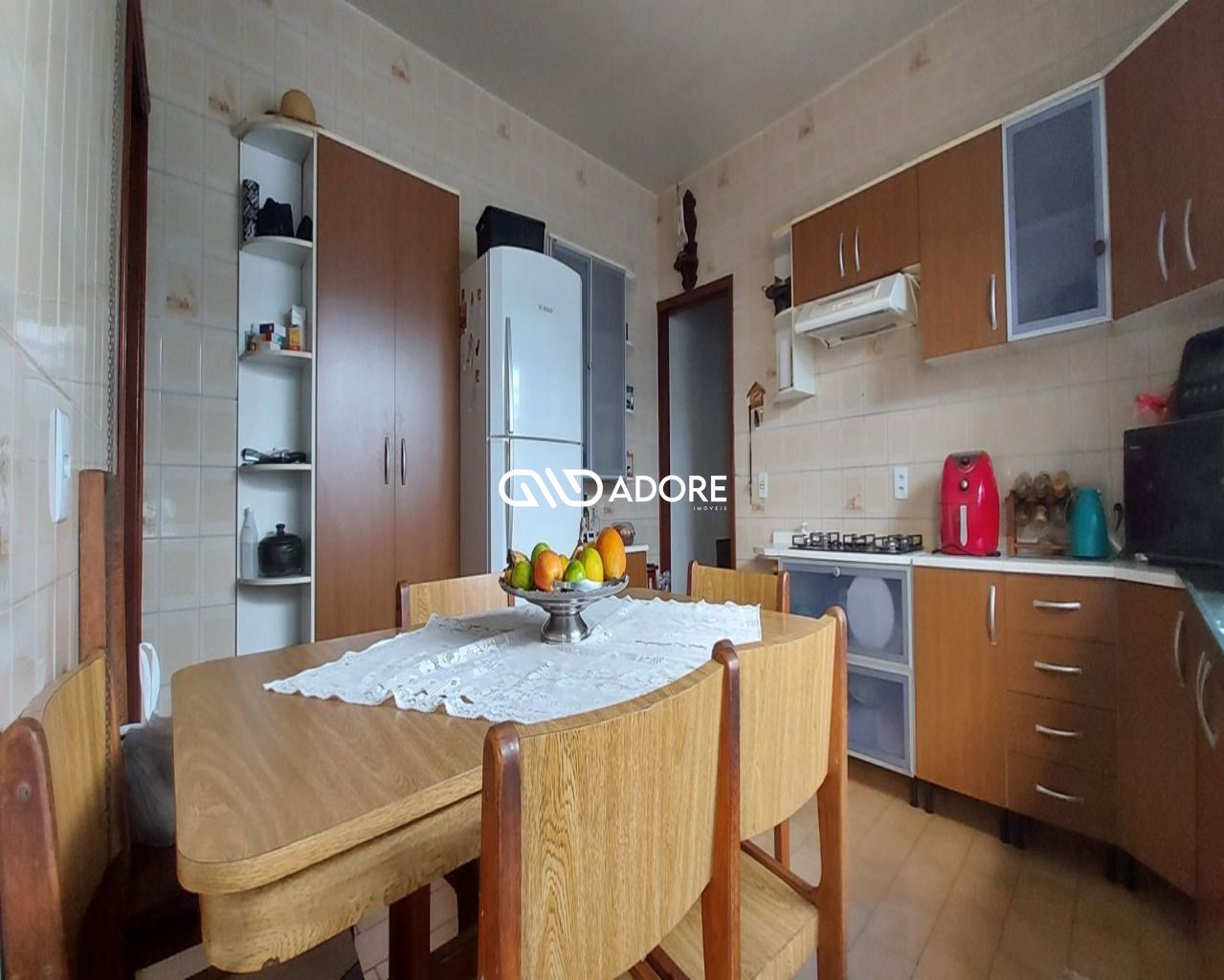 Casa à venda com 3 quartos, 150m² - Foto 2