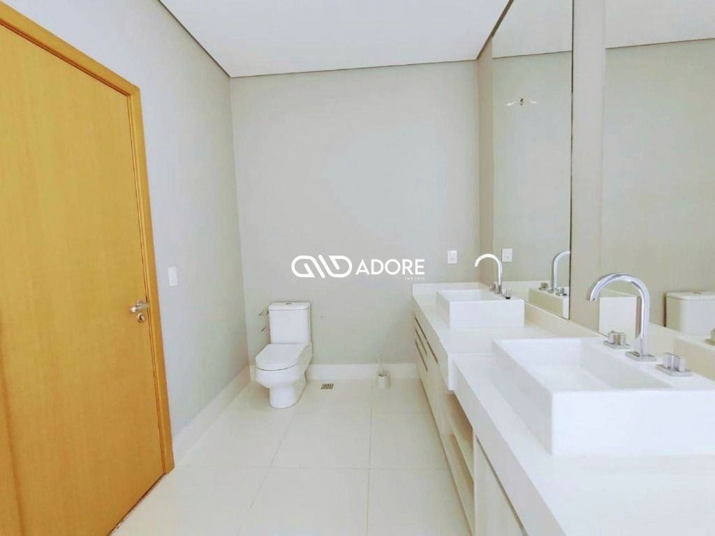 Casa de Condomínio à venda com 4 quartos, 333m² - Foto 31