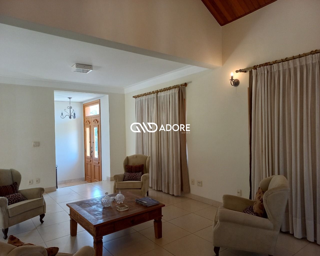 Casa de Condomínio à venda com 4 quartos, 360m² - Foto 4