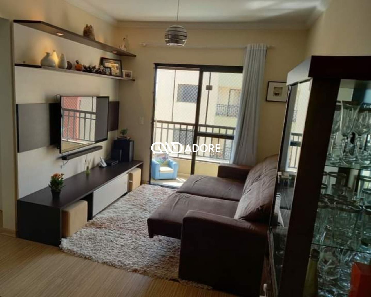 Apartamento à venda com 2 quartos, 63m² - Foto 2