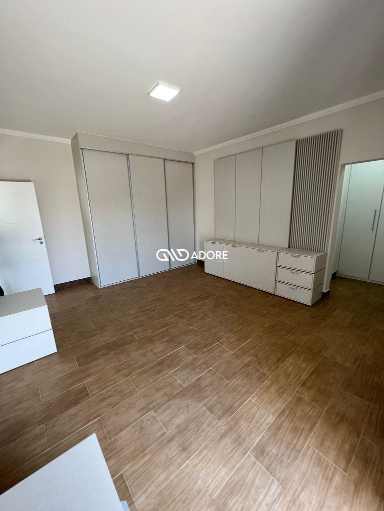 Casa de Condomínio à venda e aluguel com 3 quartos, 400m² - Foto 8