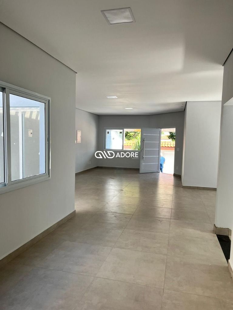 Casa à venda com 2 quartos, 200m² - Foto 9