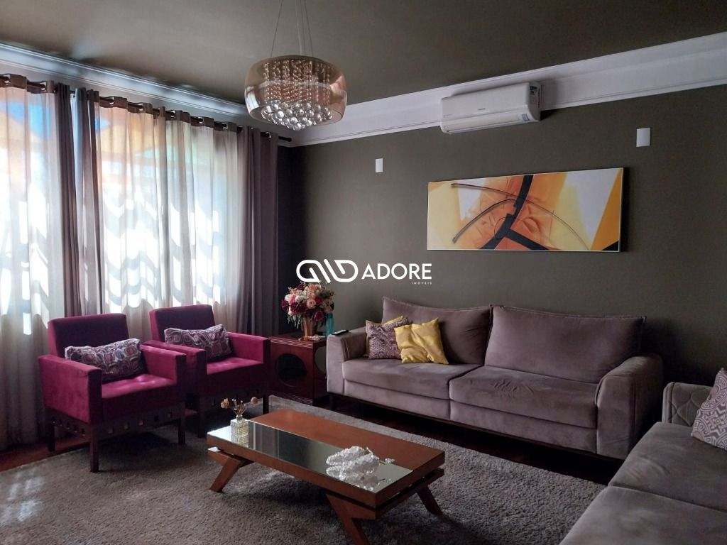 Casa à venda com 3 quartos, 360m² - Foto 2