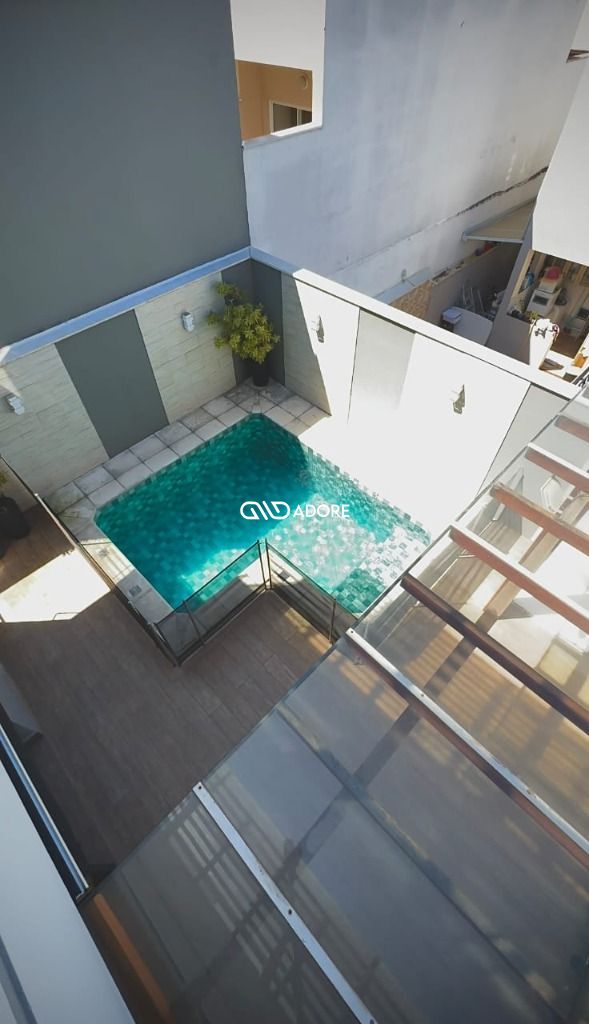 Casa de Condomínio à venda com 2 quartos, 200m² - Foto 1