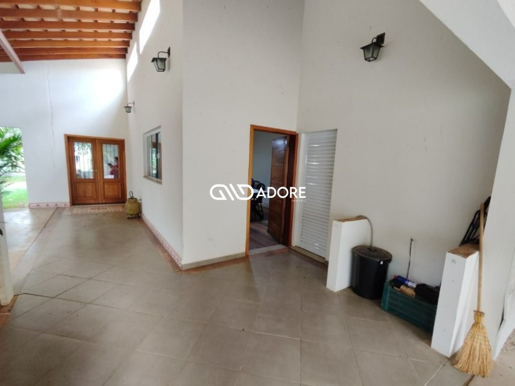 Casa de Condomínio à venda e aluguel com 3 quartos, 282m² - Foto 2