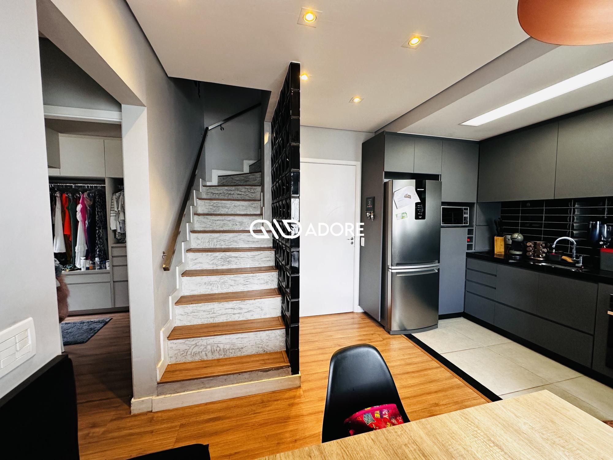 Apartamento à venda com 2 quartos, 68m² - Foto 4