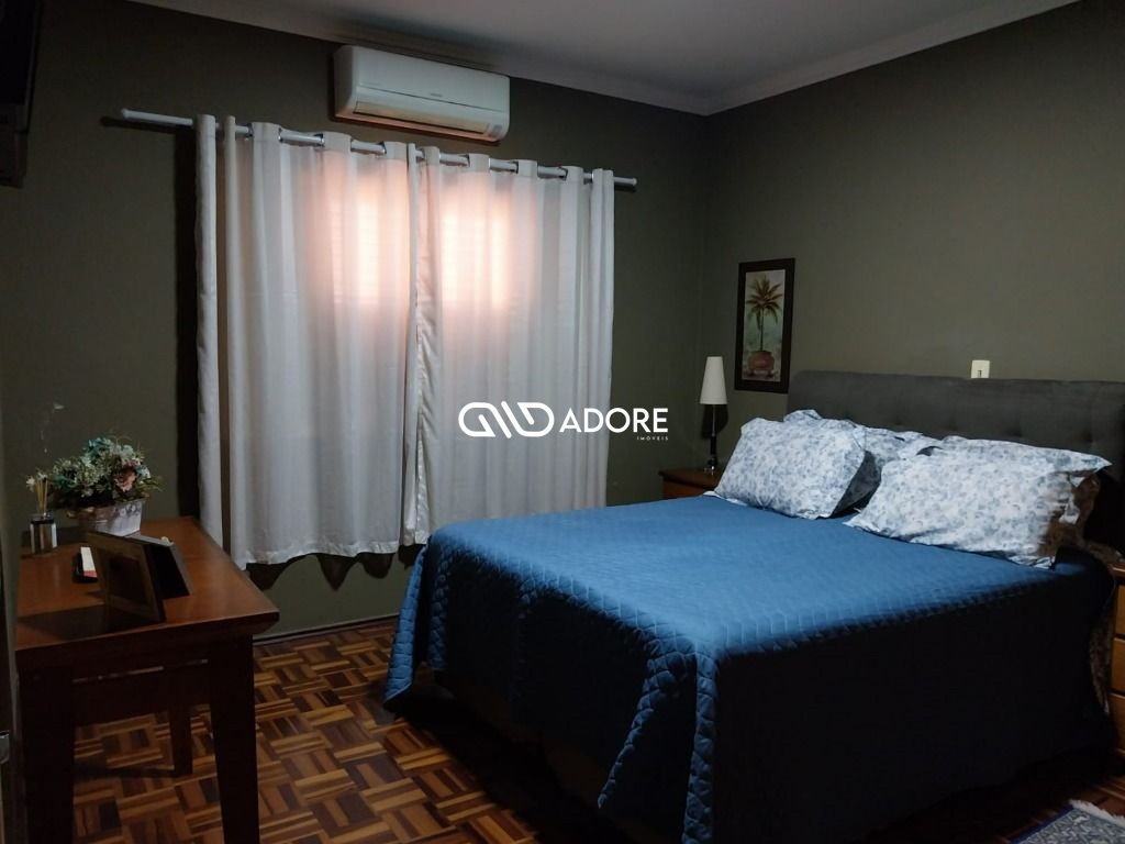 Casa à venda com 3 quartos, 360m² - Foto 9