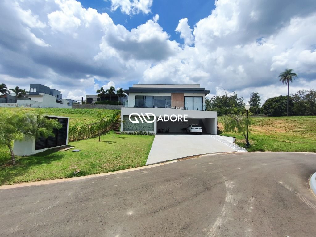 Casa de Condomínio à venda com 3 quartos, 240m² - Foto 2