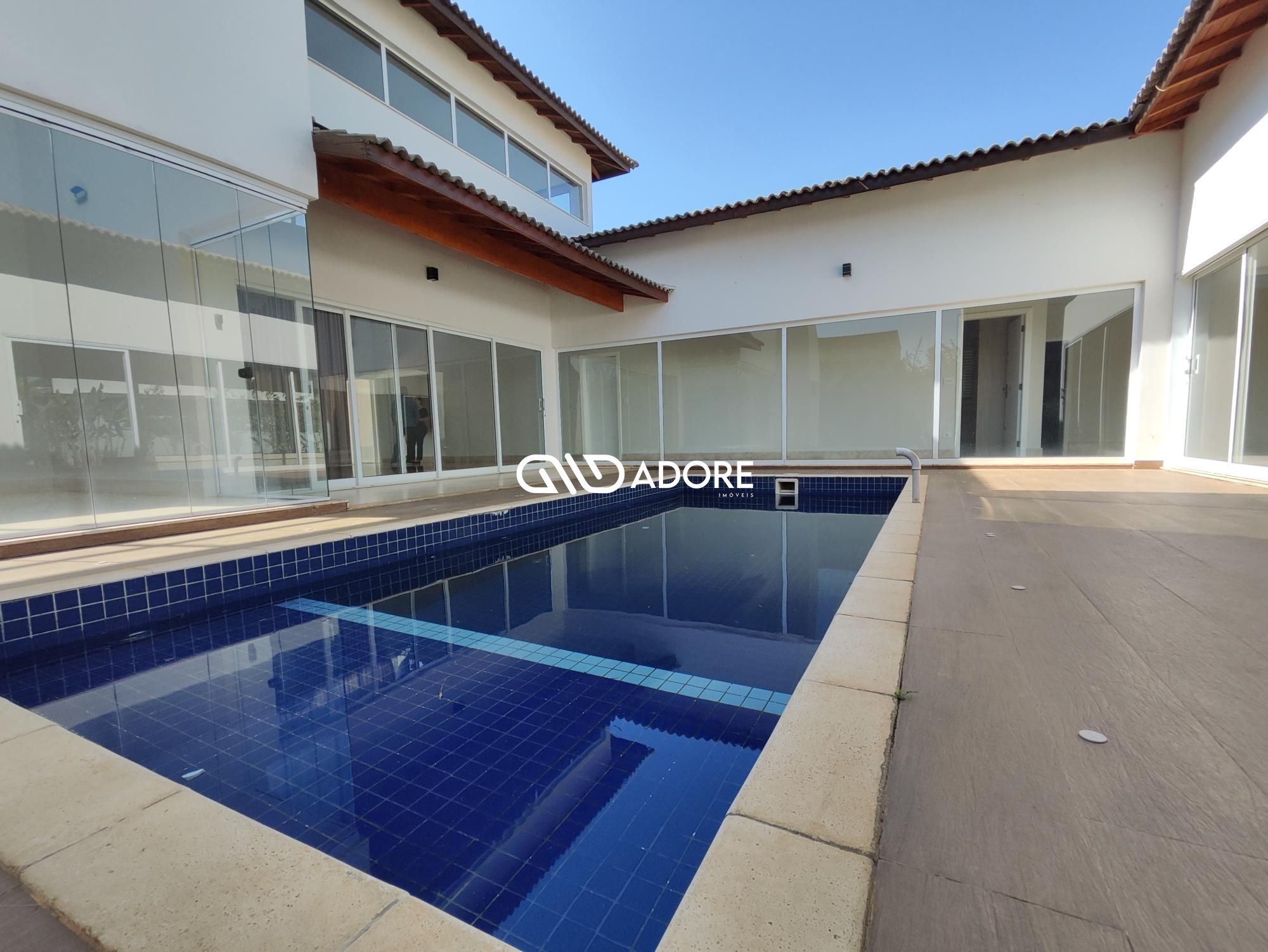 Casa de Condomínio à venda com 4 quartos, 352m² - Foto 1