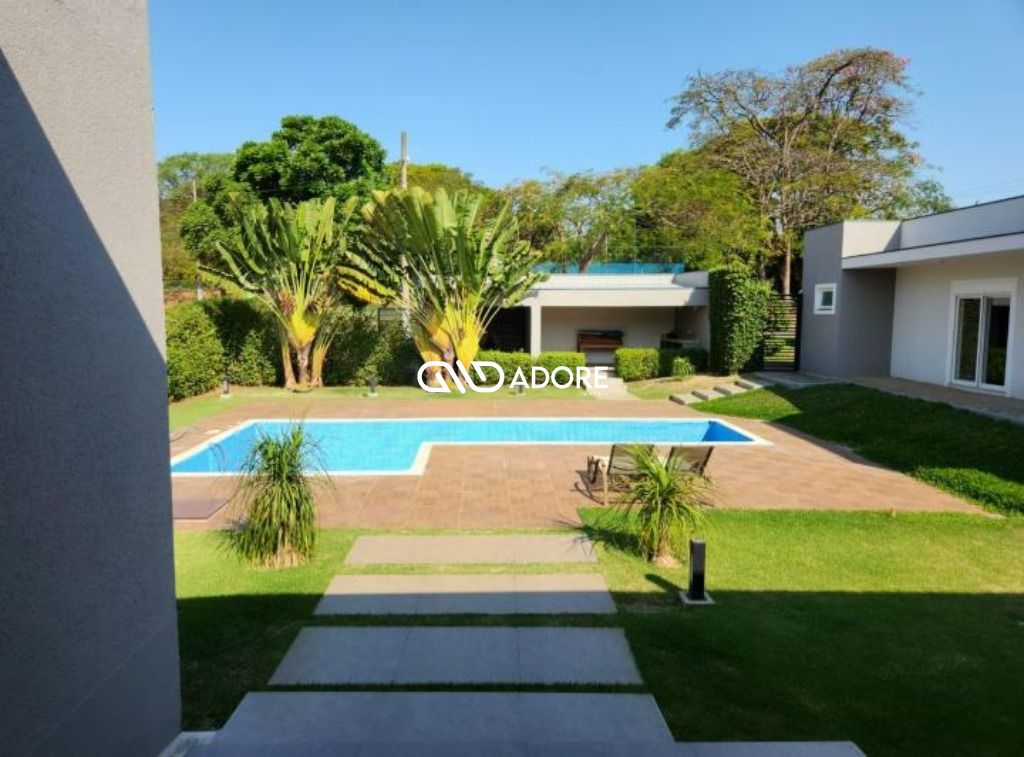 Casa de Condomínio à venda com 3 quartos, 560m² - Foto 1