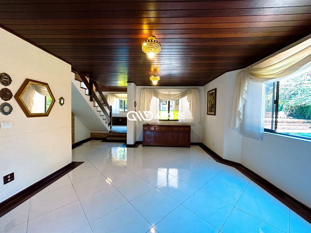 Casa de Condomínio à venda com 4 quartos, 400m² - Foto 25