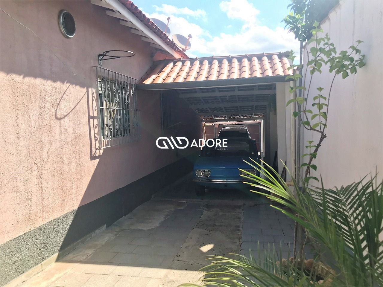 Casa à venda e aluguel com 3 quartos, 160m² - Foto 2