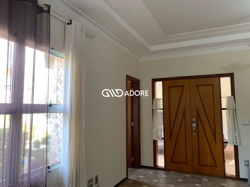 Casa de Condomínio à venda e aluguel com 4 quartos, 220m² - Foto 2