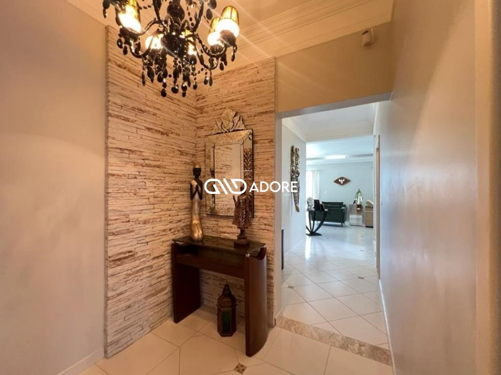 Casa de Condomínio à venda com 3 quartos, 399m² - Foto 4