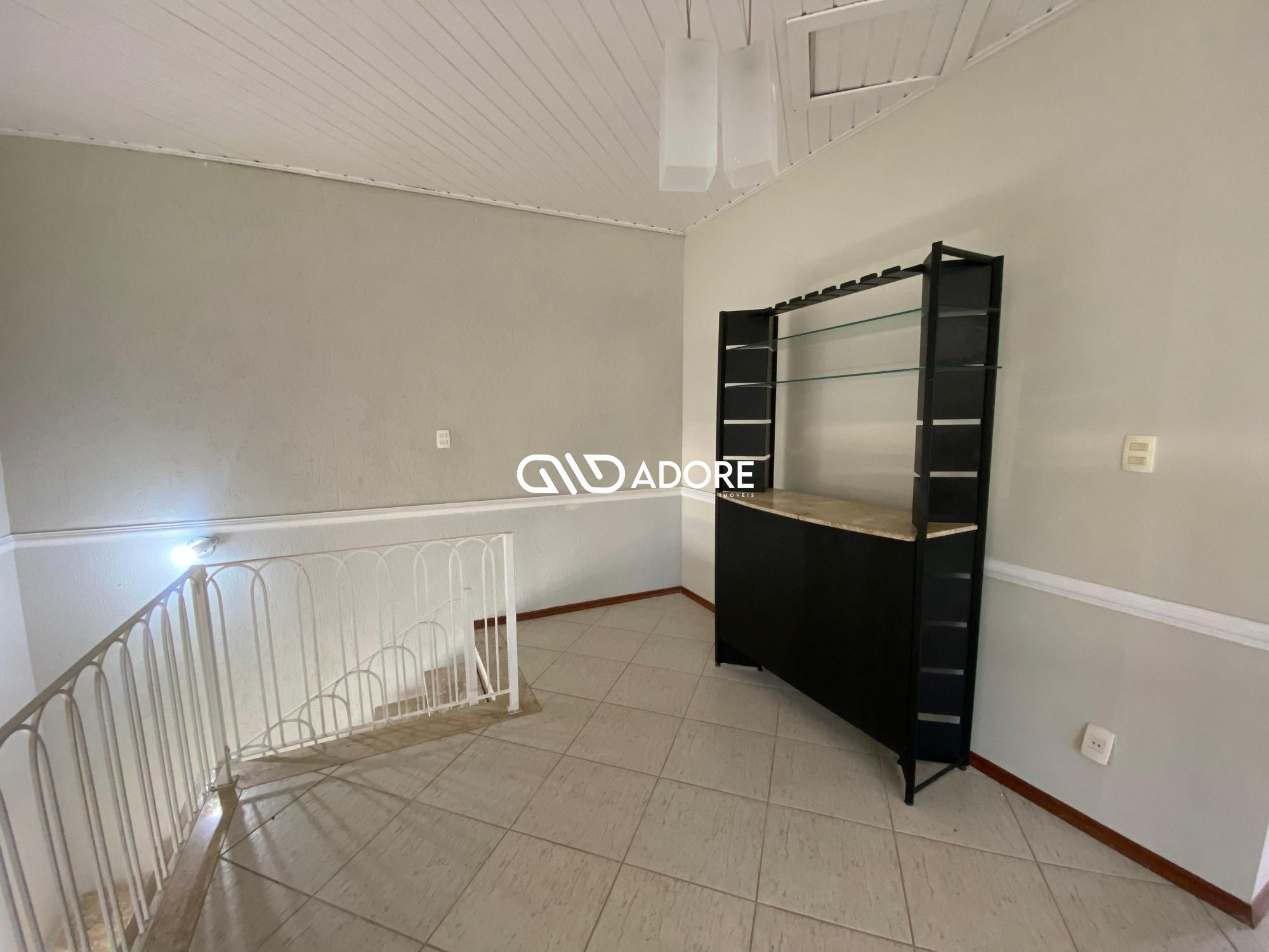 Casa de Condomínio para alugar com 4 quartos, 300m² - Foto 15