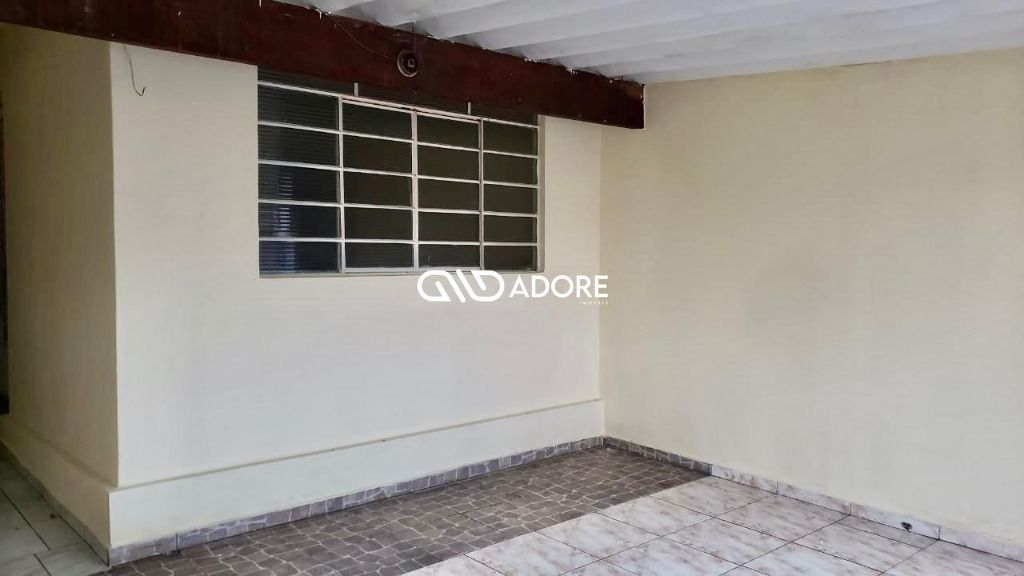 Casa à venda com 2 quartos, 90m² - Foto 1