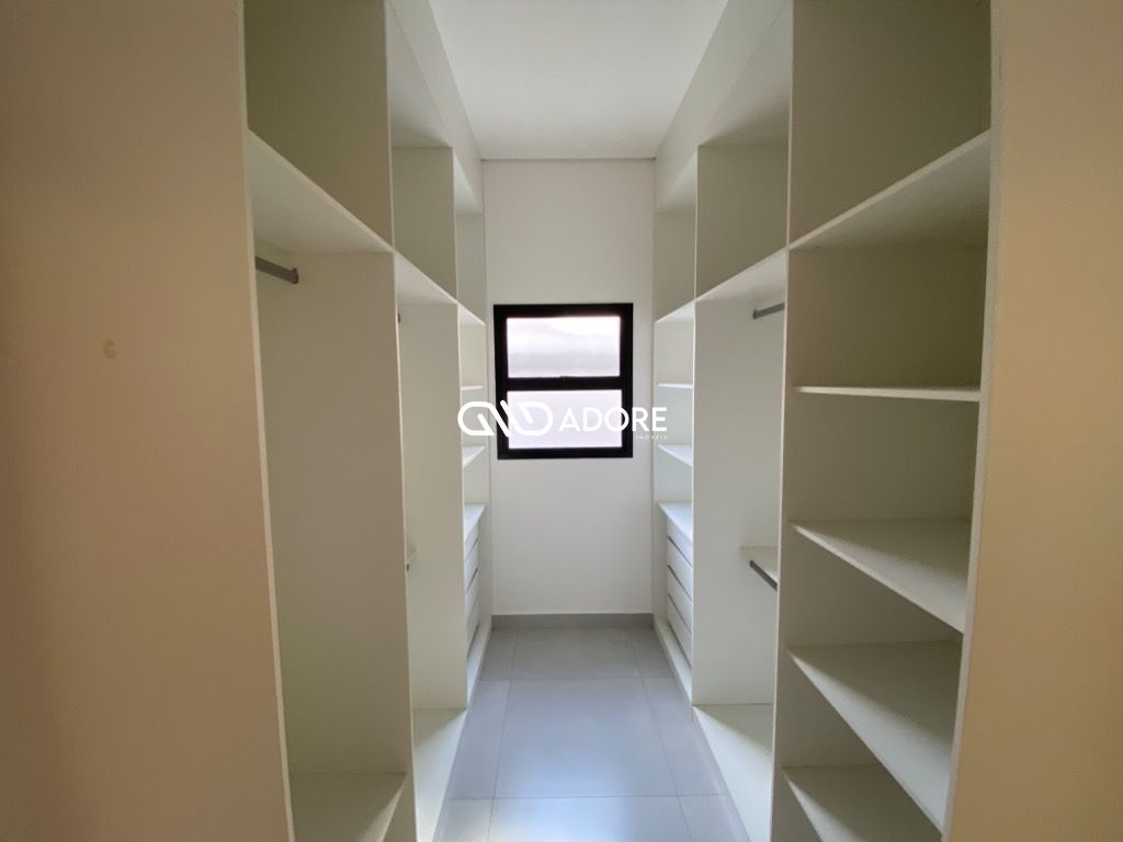 Casa de Condomínio para alugar com 3 quartos, 215m² - Foto 28