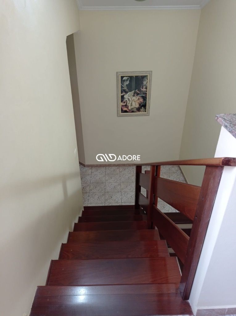 Casa à venda com 3 quartos, 201m² - Foto 14