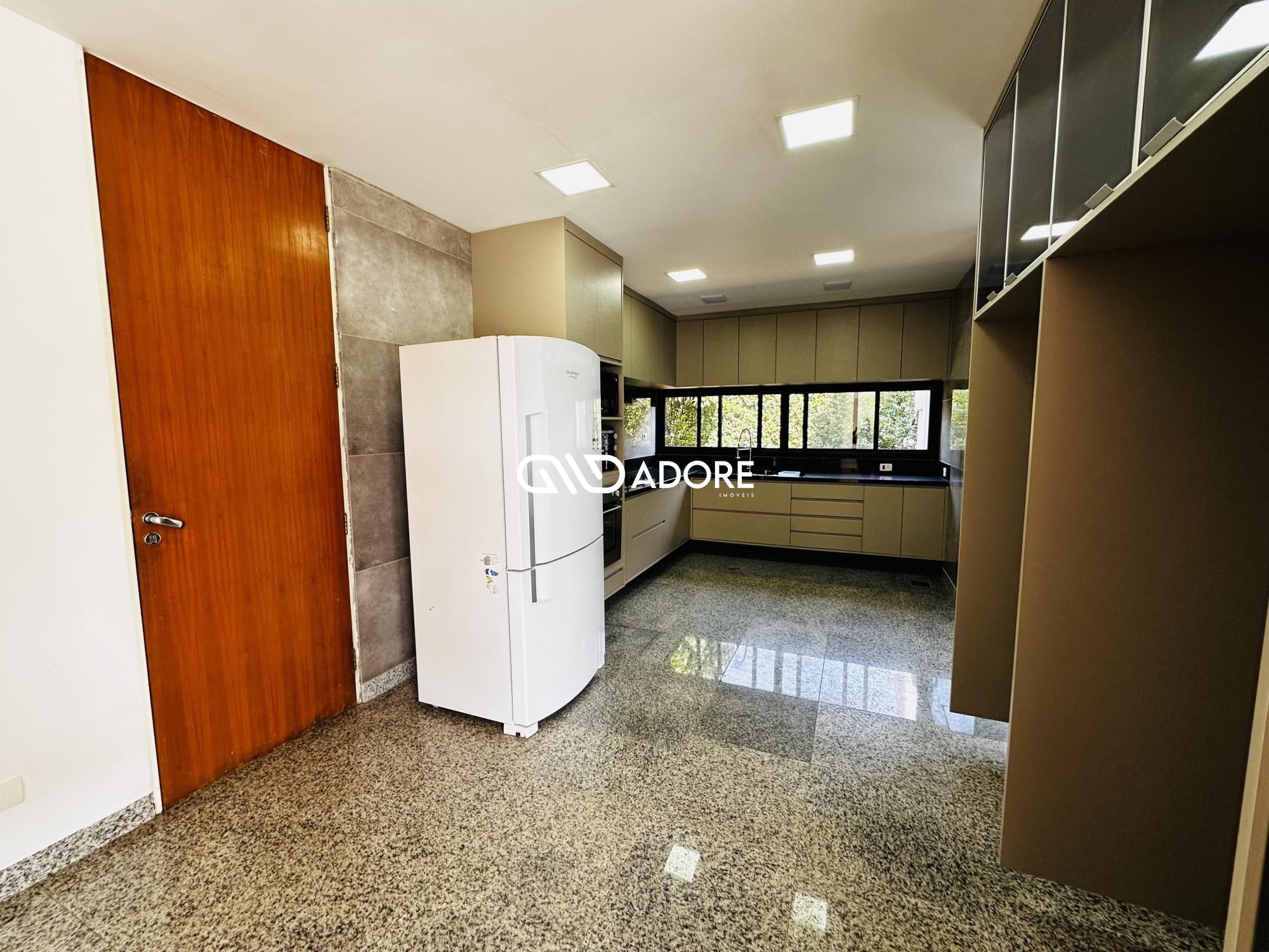 Casa de Condomínio à venda com 3 quartos, 575m² - Foto 8