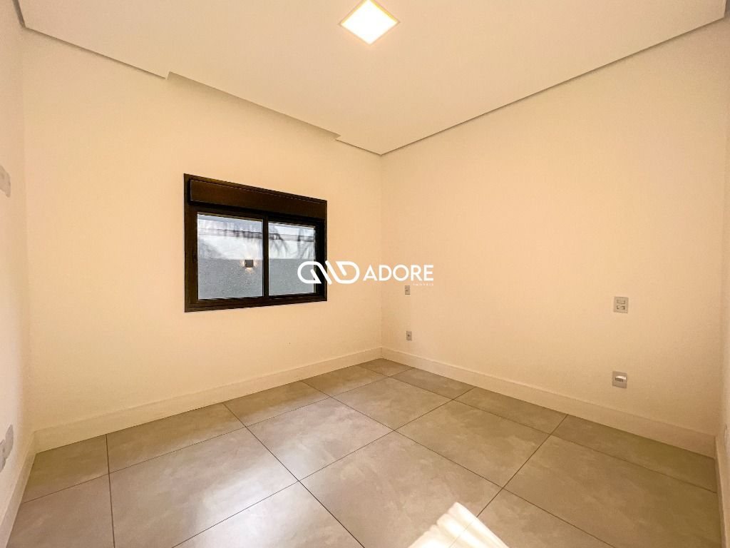 Casa de Condomínio à venda com 3 quartos, 250m² - Foto 34