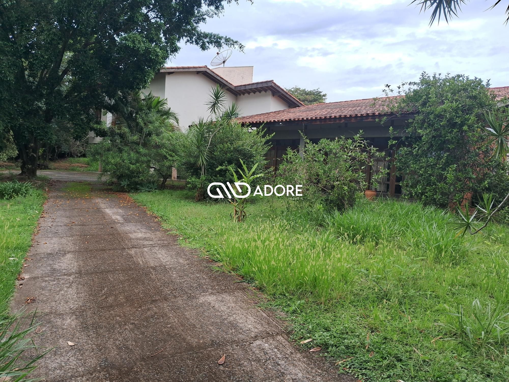 Casa de Condomínio à venda com 3 quartos, 337m² - Foto 1