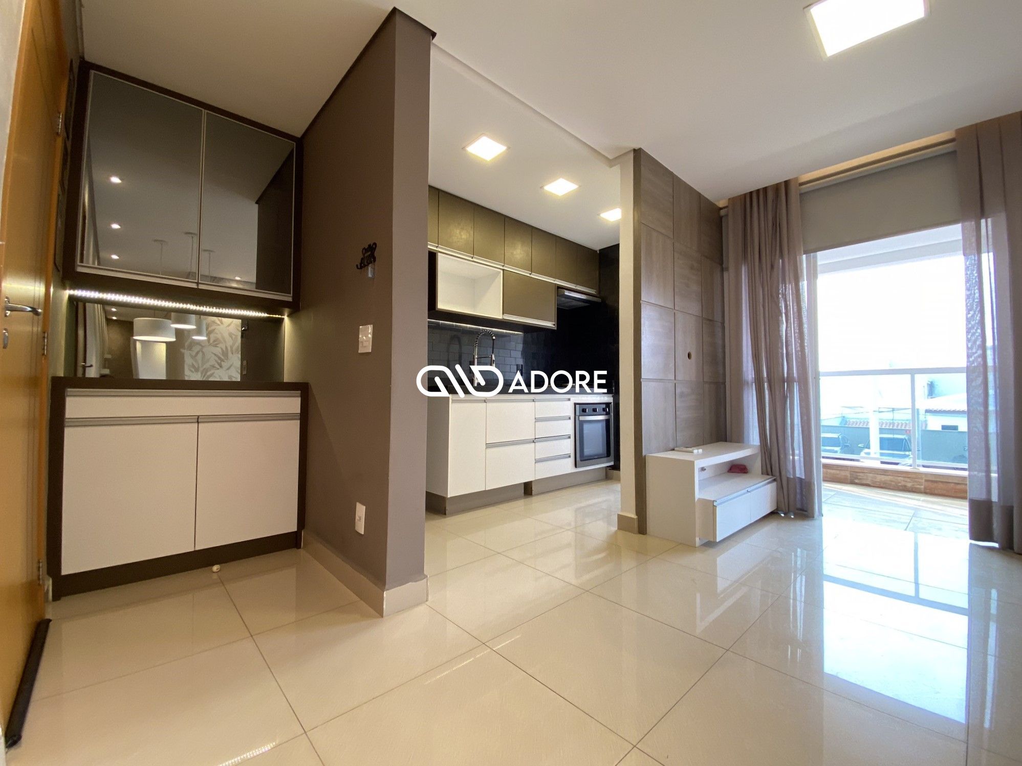 Apartamento à venda com 2 quartos, 67m² - Foto 1