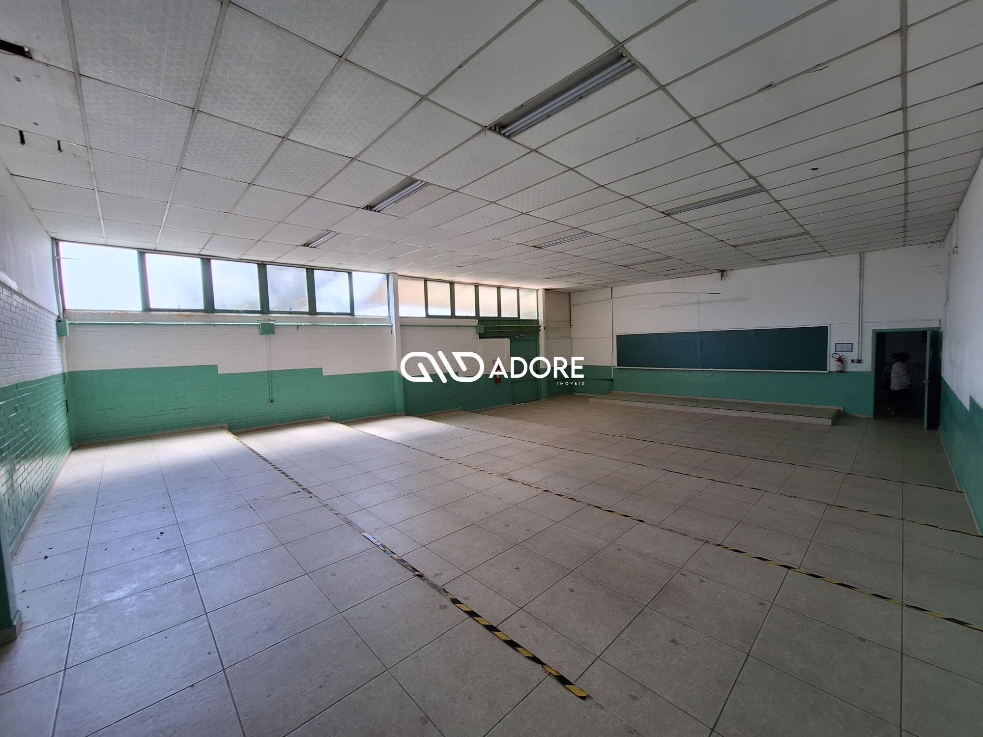 Prédio Inteiro para alugar com 26 quartos, 311m² - Foto 35
