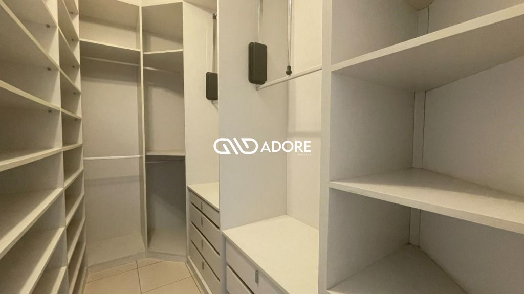 Casa de Condomínio à venda com 5 quartos, 548m² - Foto 16