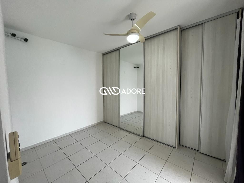 Apartamento para alugar com 3 quartos, 120m² - Foto 15