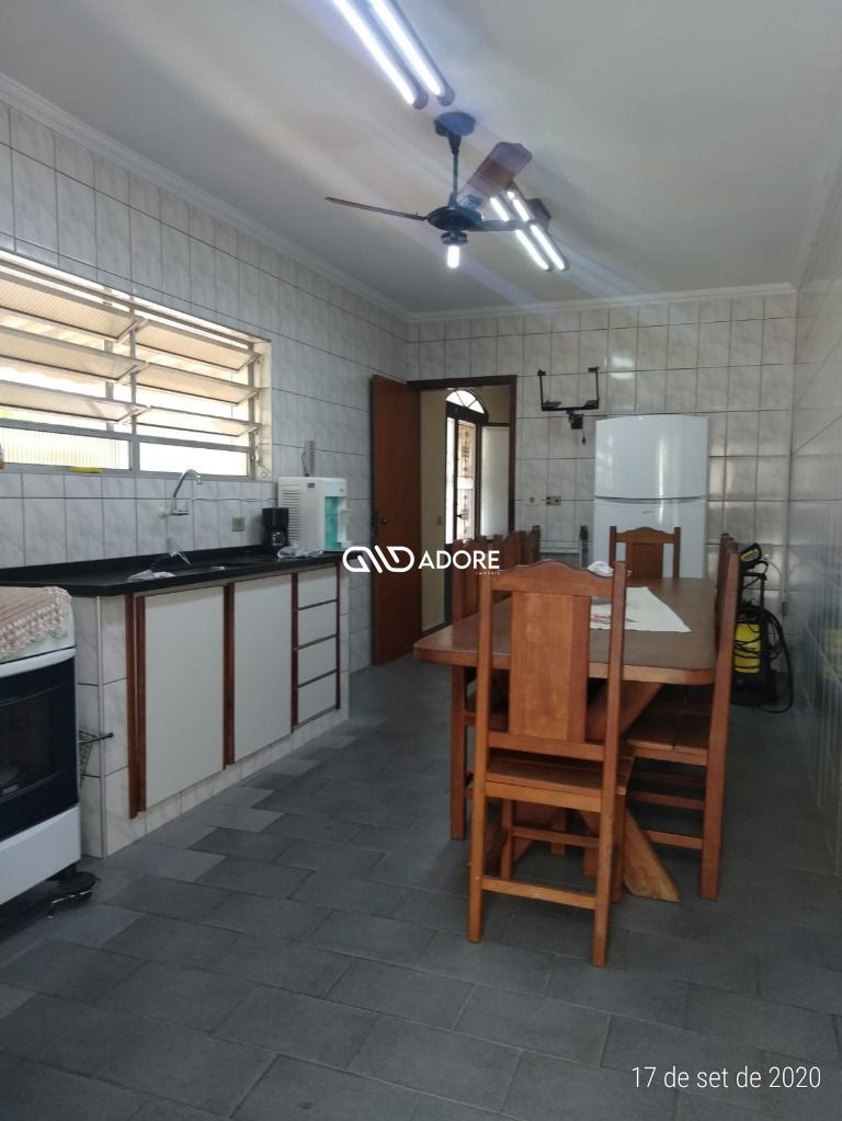 Casa de Condomínio à venda com 3 quartos, 194m² - Foto 9