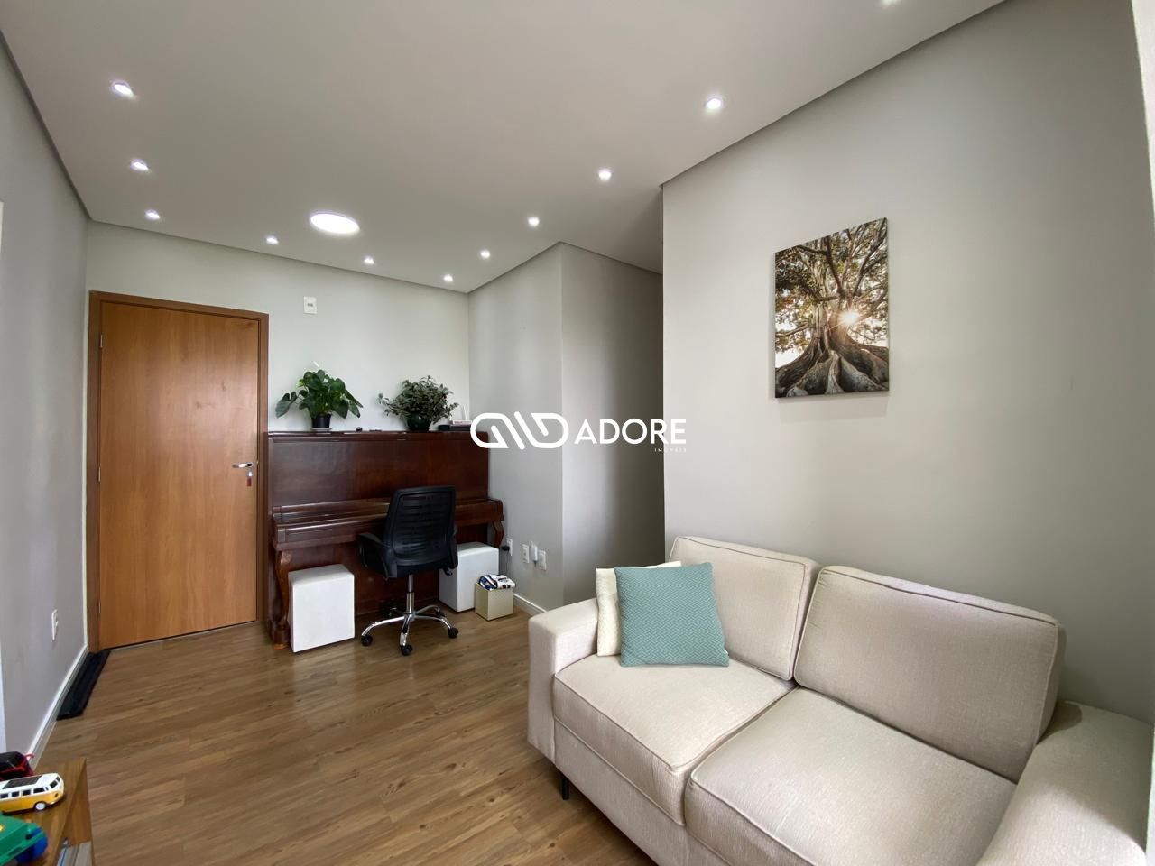 Apartamento à venda com 2 quartos, 60m² - Foto 1