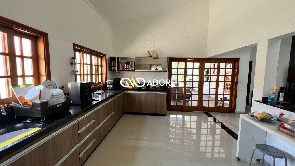 Casa de Condomínio à venda com 3 quartos, 380m² - Foto 6