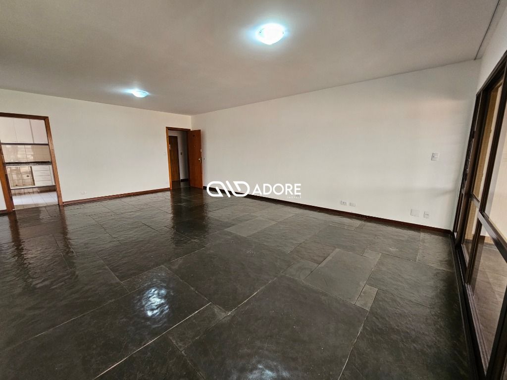 Apartamento para alugar com 3 quartos, 130m² - Foto 4