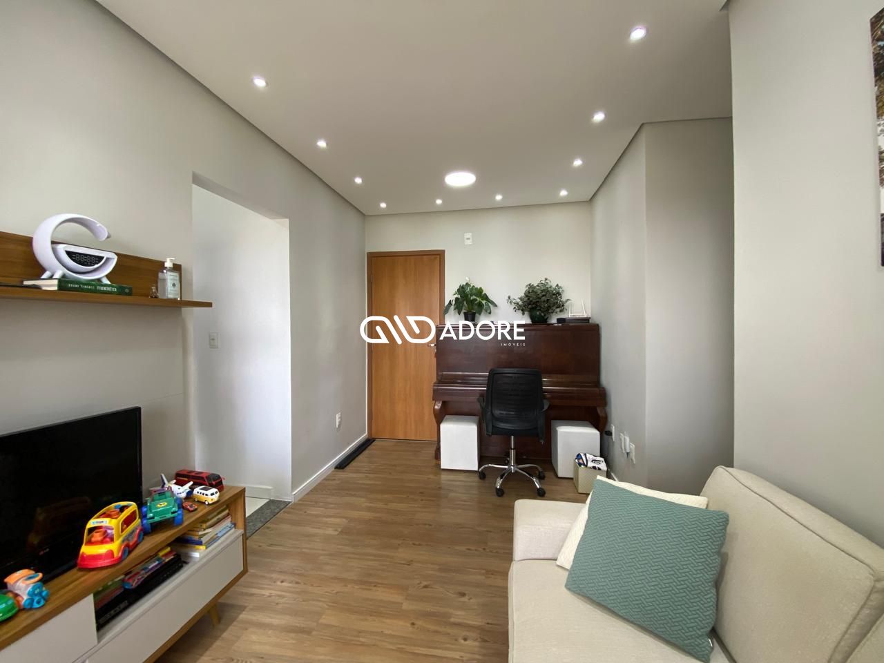 Apartamento à venda com 2 quartos, 60m² - Foto 2