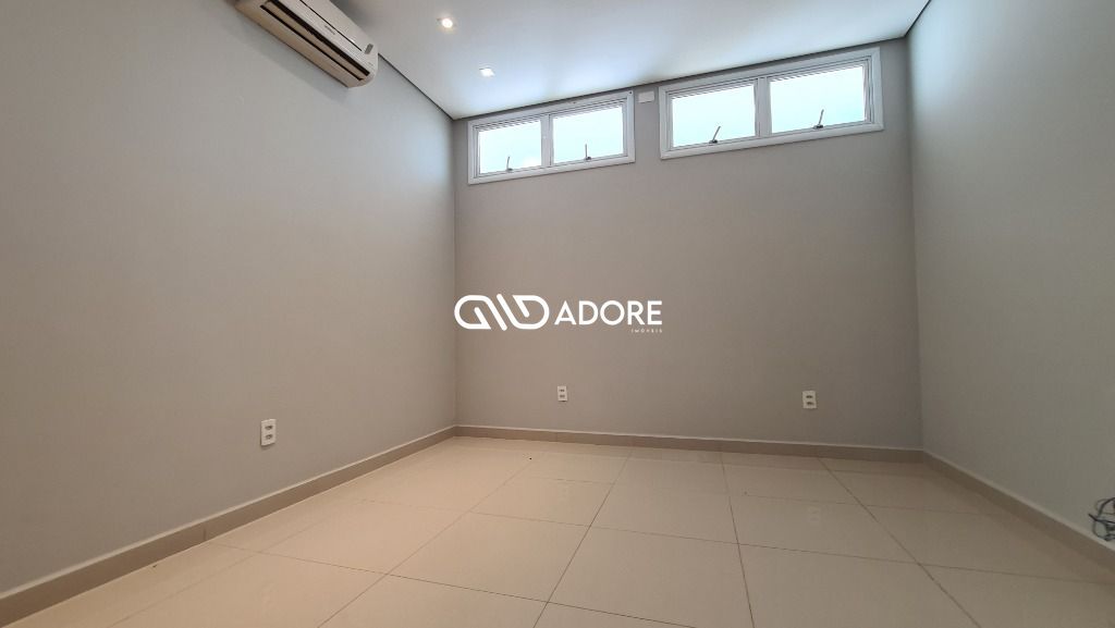 Casa de Condomínio à venda com 4 quartos, 332m² - Foto 8