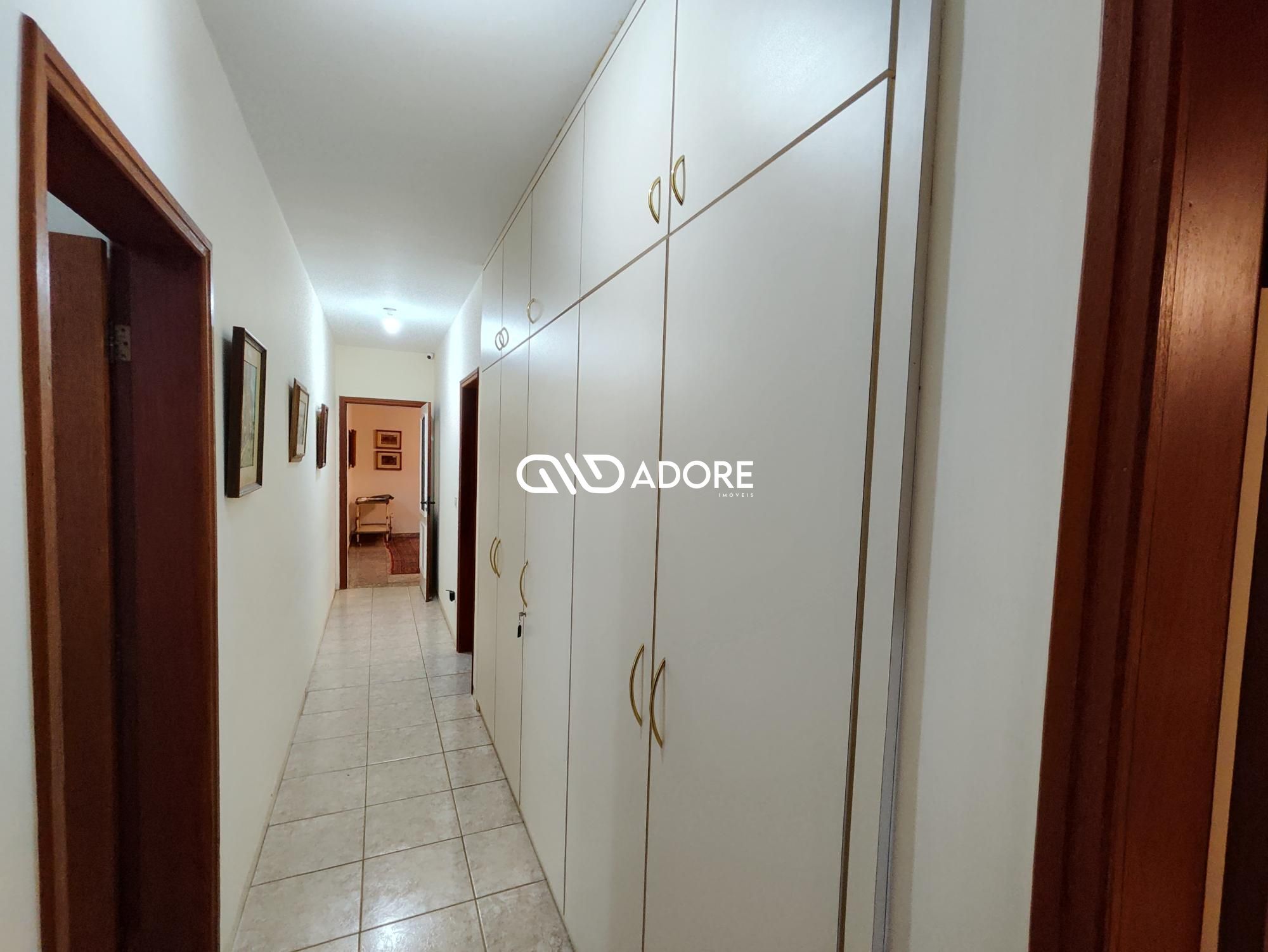 Casa de Condomínio à venda com 4 quartos, 547m² - Foto 31