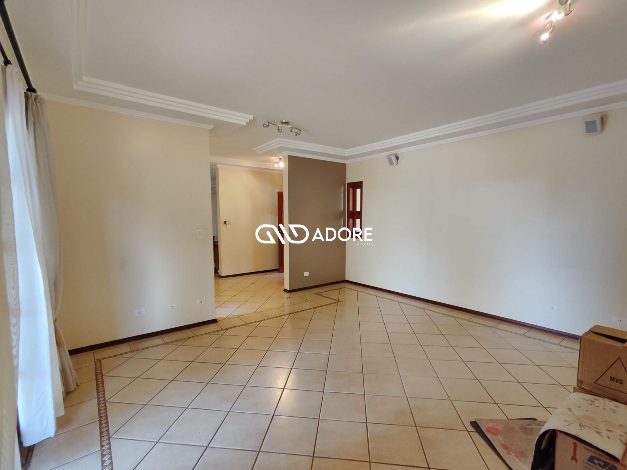 Casa de Condomínio à venda com 3 quartos, 331m² - Foto 5