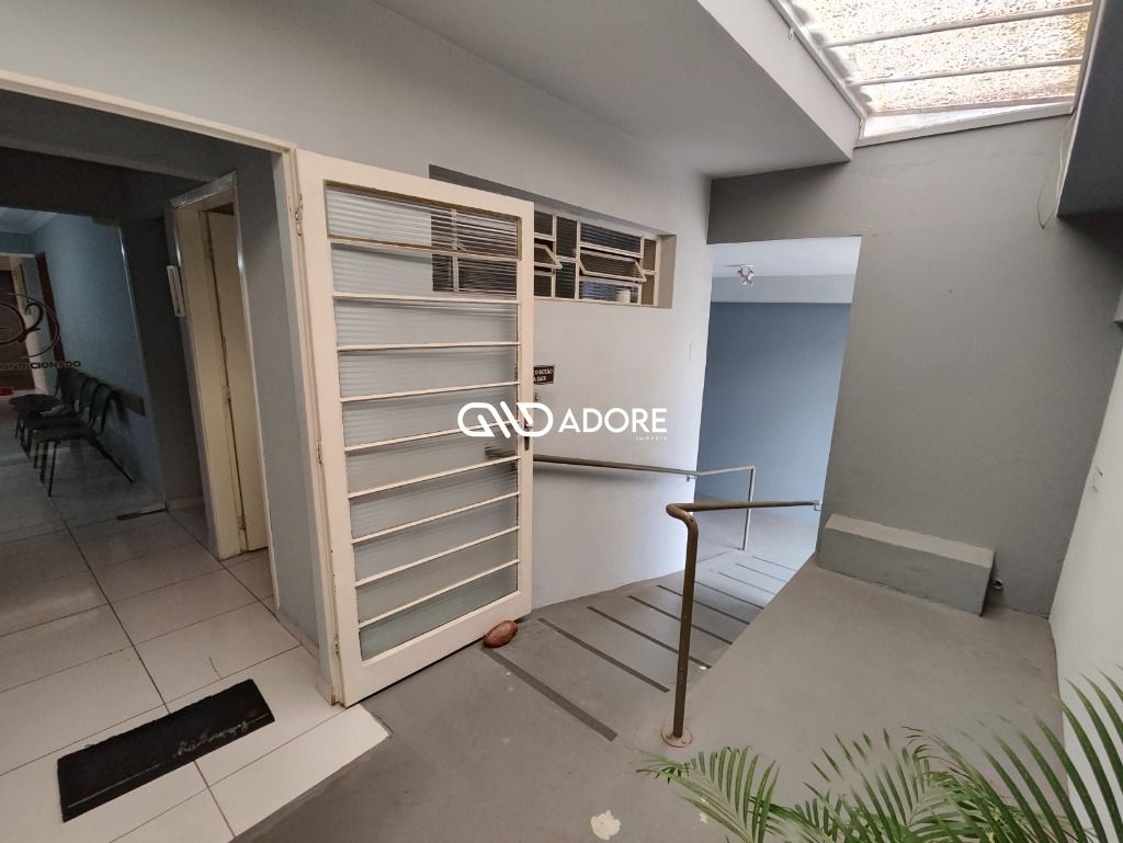 Casa à venda com 1 quarto, 325m² - Foto 4