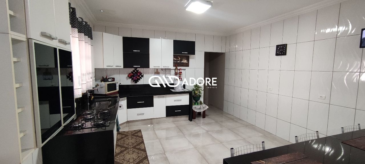 Casa à venda com 4 quartos, 350m² - Foto 12