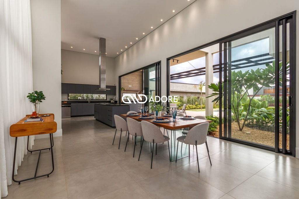 Casa à venda com 5 quartos, 388m² - Foto 9