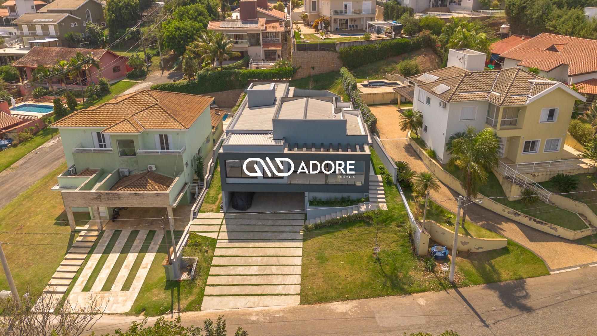 Casa de Condomínio à venda com 4 quartos, 322m² - Foto 1